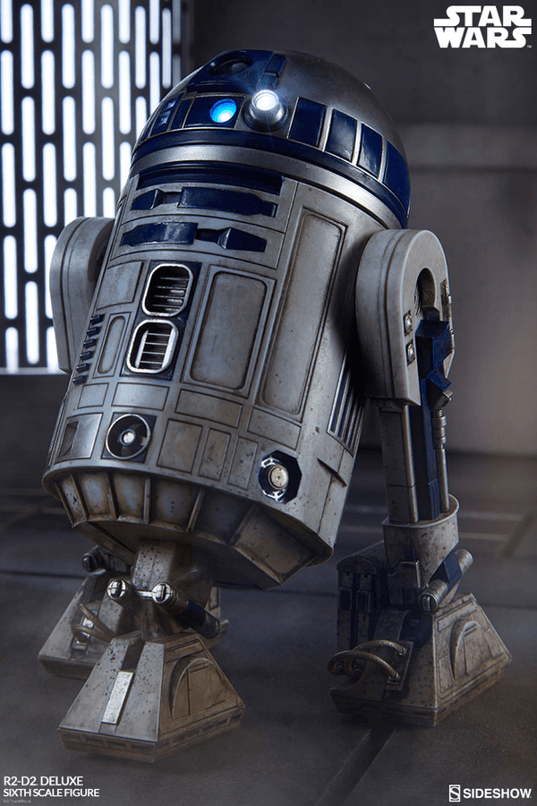 R2-D2 Deluxe 1