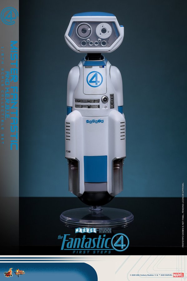 Mister Fantastic and H.E.R.B.I.E.-275e2bf6-f1e2-41c0-9ee6-c5efe08cc0a5 20