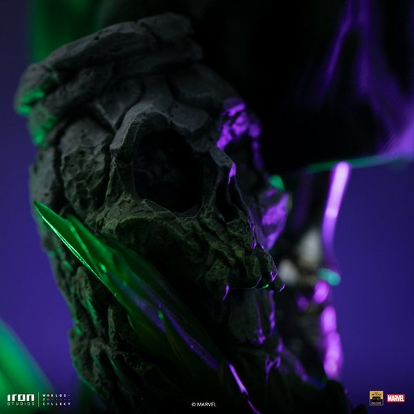 Doctor Doom Deluxe-2a86622c-0108-4631-9fd2-97f3c09d0bc4 4