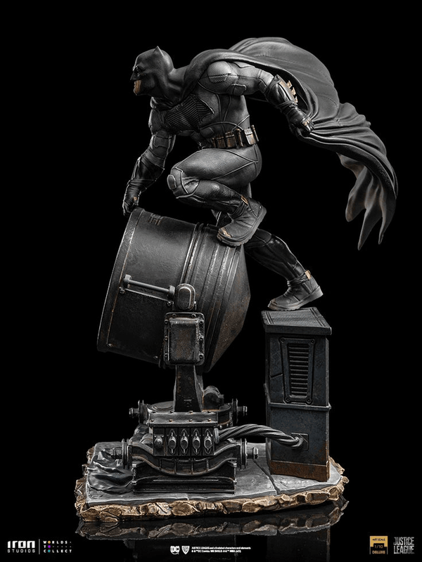 Batman sobre Batiseñal Deluxe 4