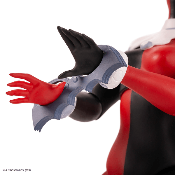 Harley Quinn-c072eccc-e5f2-41d6-a6b4-4965dda6e429 2