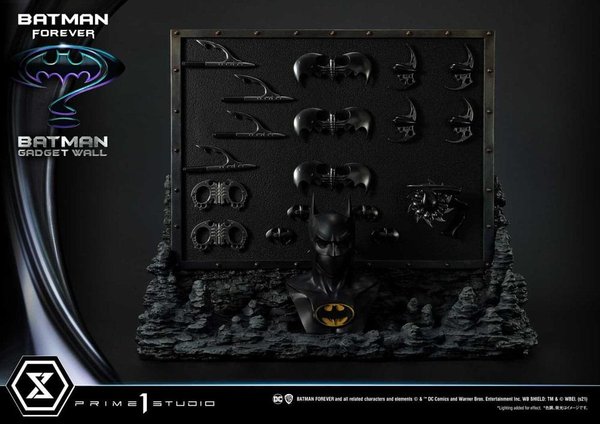 Batman Forever Diorama Museum Masterline Series 1/3 Batman Gadget Wall 49 cm-c8bee00b-8a8d-457f-85e0-03557ec41a38 5