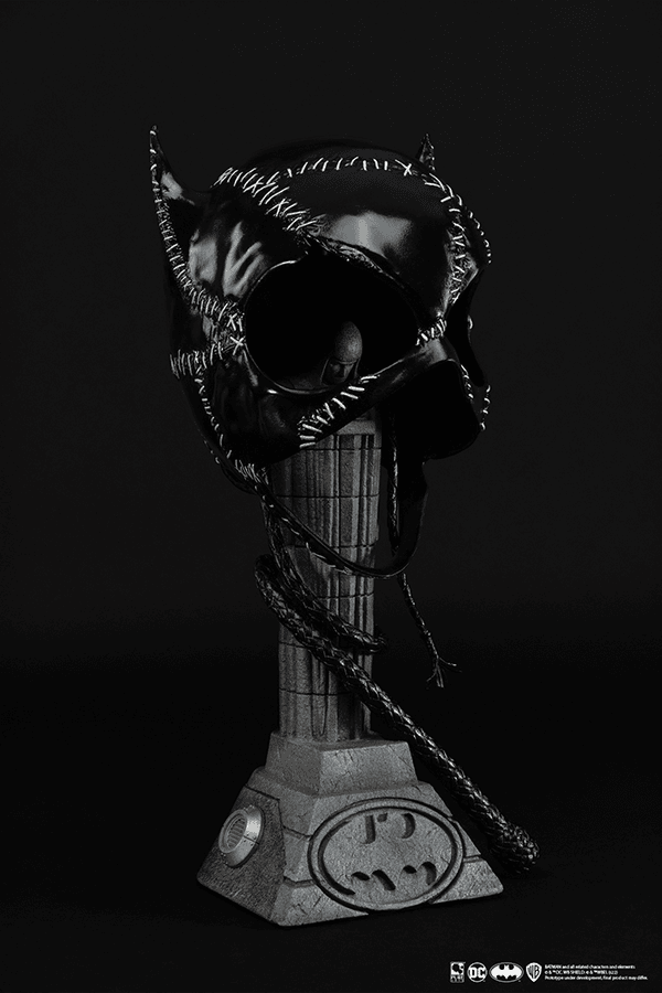 Catwoman Mask-02734943-2760-459e-9da0-95a51e77fe1b 2