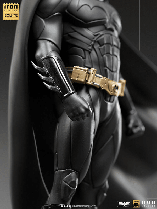 Batman Deluxe-86f7d65e-1449-4c5d-b4eb-7fa42e2b3736 9