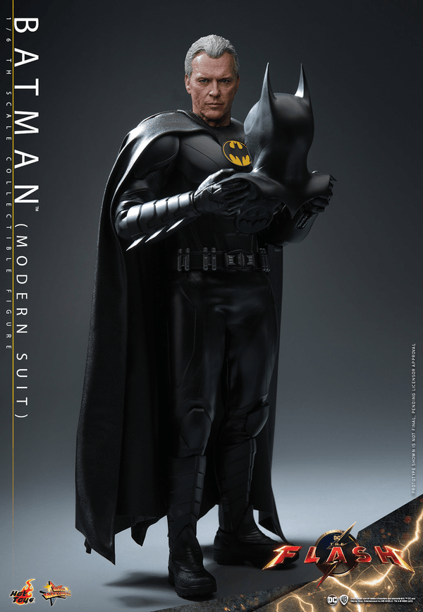 Batman (Modern Suit) 23