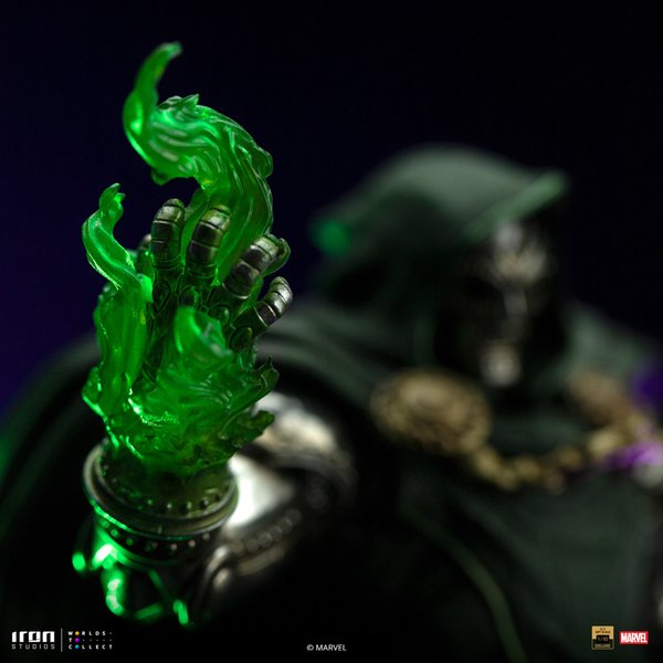 Doctor Doom Deluxe-2a86622c-0108-4631-9fd2-97f3c09d0bc4 3