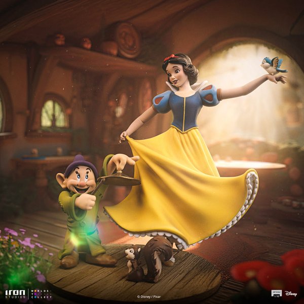 Snow White-ac932330-0406-4e16-b311-b08c3ff66e0e 1