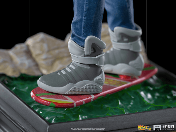 Marty McFly on Hoverboard 1:10 Scale Statue by Iron Studios 9