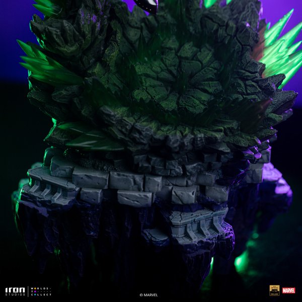 Doctor Doom Deluxe-2a86622c-0108-4631-9fd2-97f3c09d0bc4 5