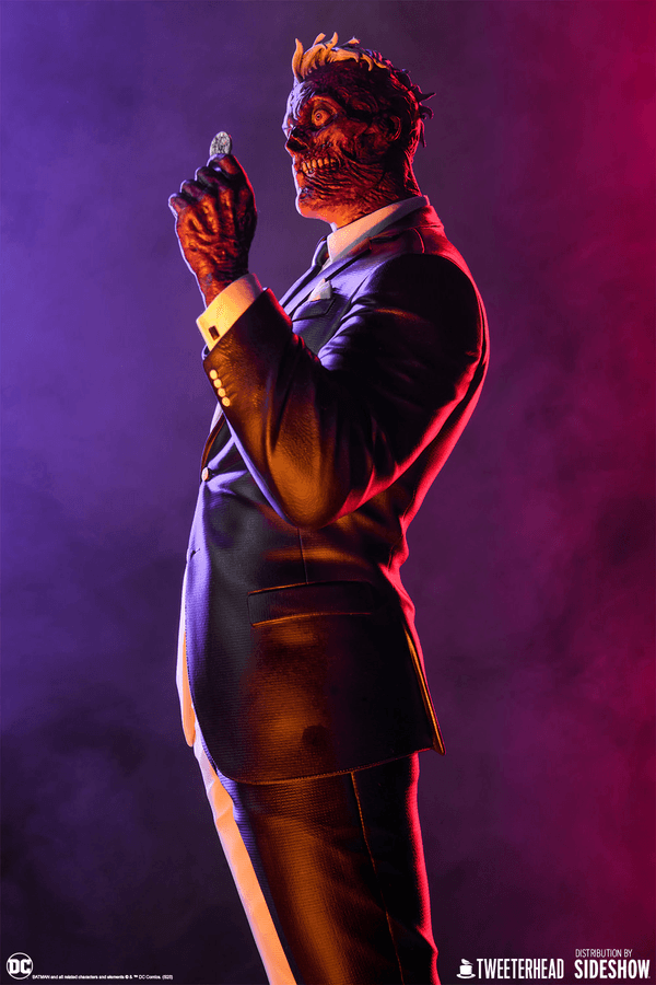Two-Face-05d3605d-ffd0-429d-841b-e732605f2395 16
