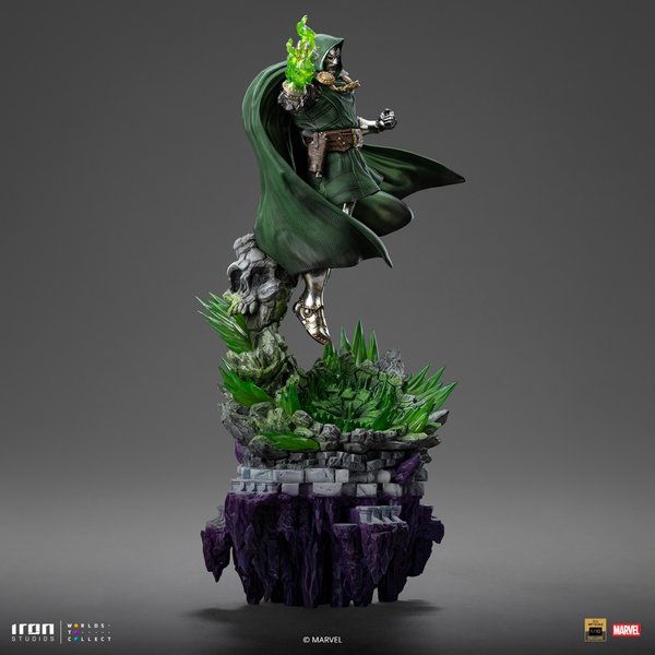 Doctor Doom Deluxe-2a86622c-0108-4631-9fd2-97f3c09d0bc4 8