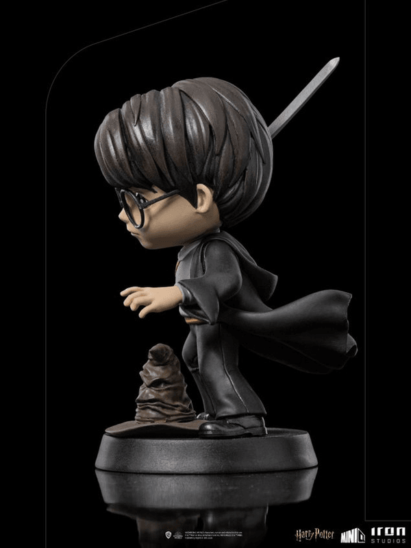 Harry Potter con la Espada de Gryffindor MiniCo 3