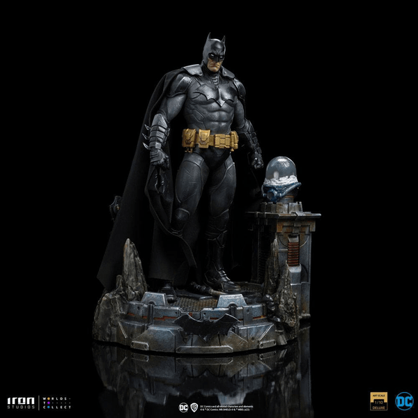 Batman Unleashed Deluxe 24 cm 1
