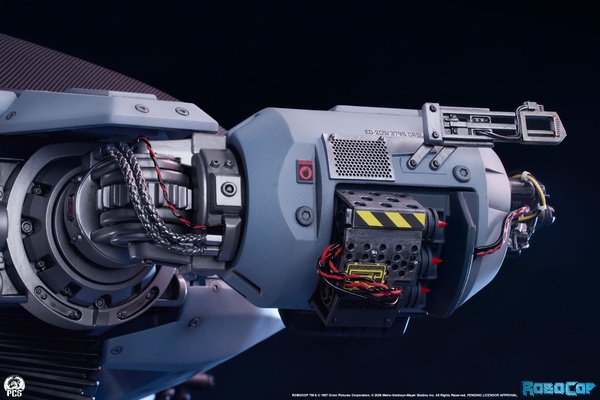 ED-209-1b82c583-c49b-4d60-8a4d-82a4da244863 10