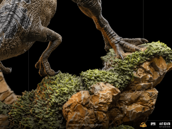 Dilophosaurus-70512425-c101-4179-933e-e28b276b9e4e 6