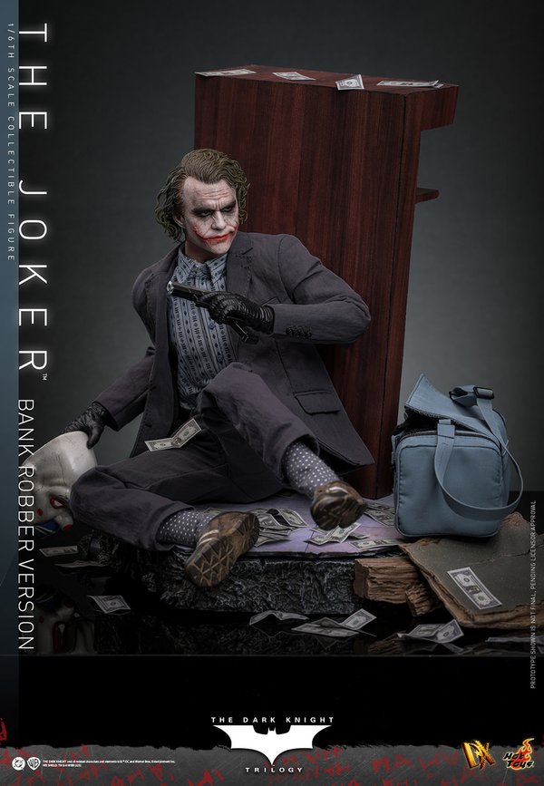 The Joker (Bank Robber Version)-a34255b4-f24c-4623-9aba-b8fcbacf344c 3