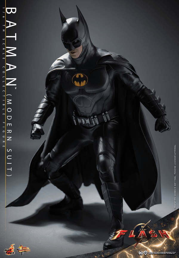 Batman (Modern Suit) 16