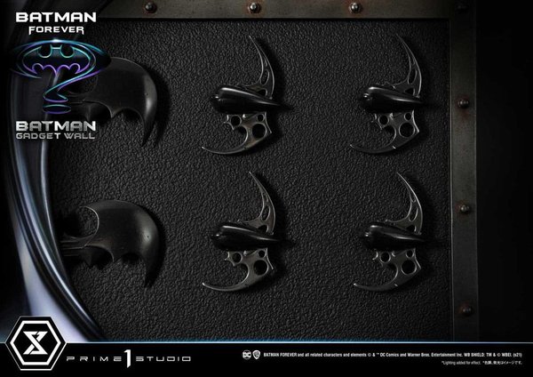 Batman Forever Diorama Museum Masterline Series 1/3 Batman Gadget Wall 49 cm-c8bee00b-8a8d-457f-85e0-03557ec41a38 22
