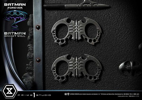 Batman Forever Diorama Museum Masterline Series 1/3 Batman Gadget Wall 49 cm-c8bee00b-8a8d-457f-85e0-03557ec41a38 12