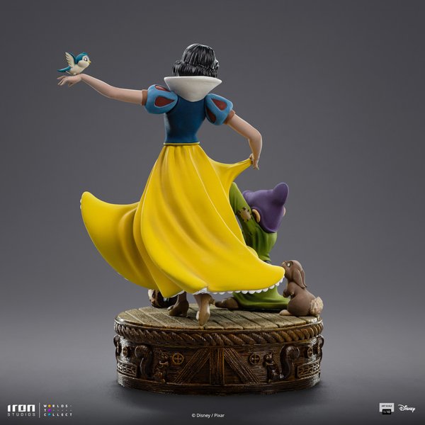 Snow White-ac932330-0406-4e16-b311-b08c3ff66e0e 11