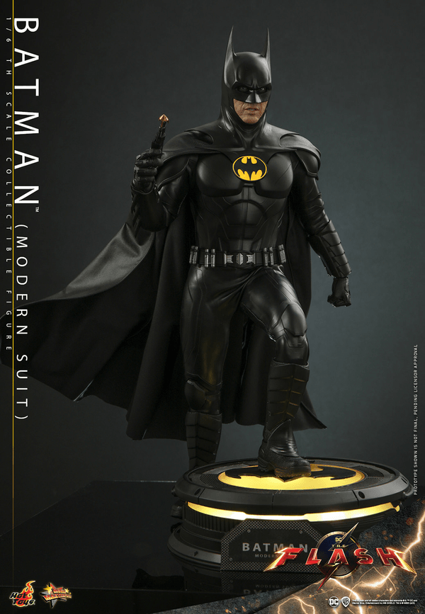 Batman (Modern Suit) 15