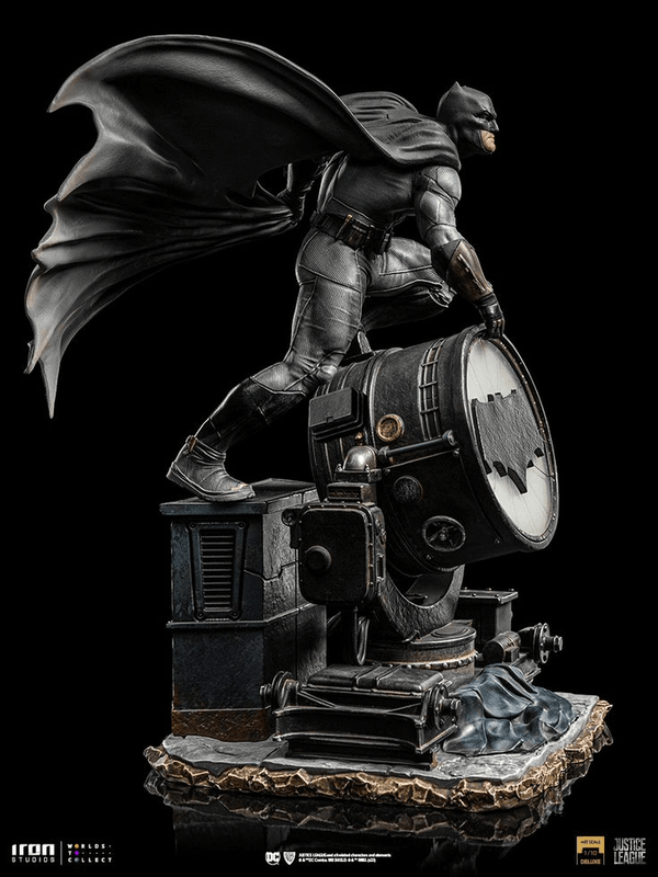 Batman sobre Batiseñal Deluxe 5