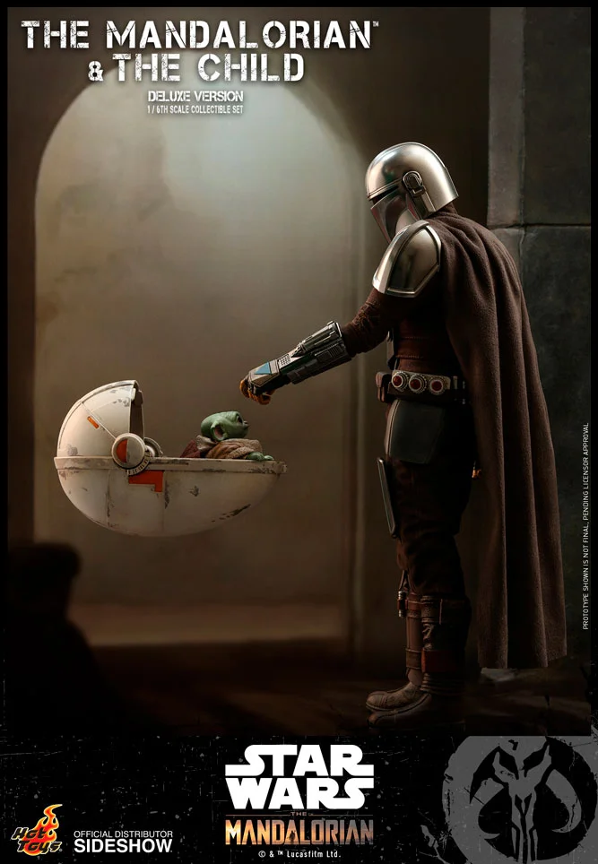  The Mandalorian and The Child (Deluxe) 1