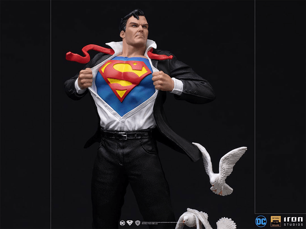 Clark Kent Deluxe 8