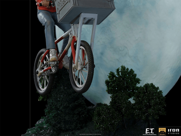 E.T. & Elliot 6