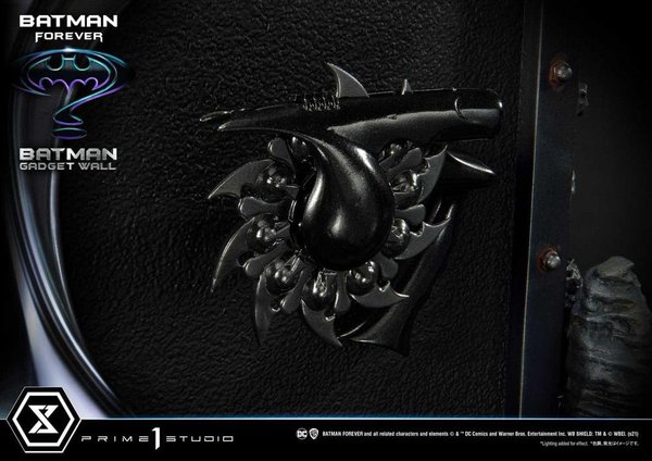 Batman Forever Diorama Museum Masterline Series 1/3 Batman Gadget Wall 49 cm-c8bee00b-8a8d-457f-85e0-03557ec41a38 16