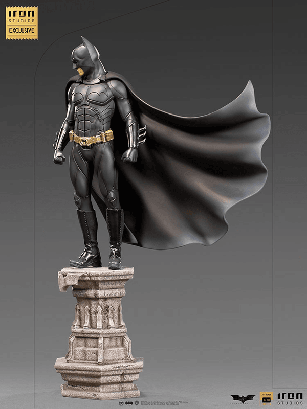 Batman Deluxe-86f7d65e-1449-4c5d-b4eb-7fa42e2b3736 1