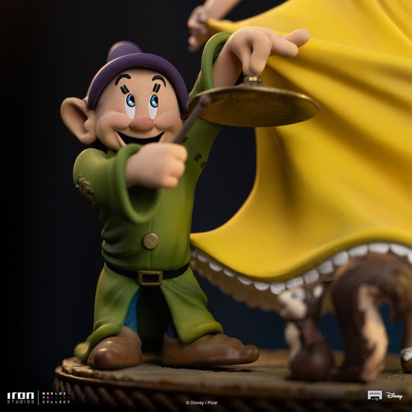 Snow White-ac932330-0406-4e16-b311-b08c3ff66e0e 3