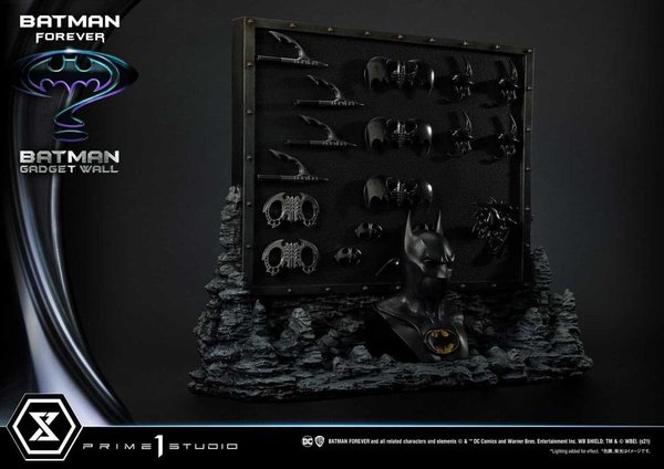 Batman Forever Diorama Museum Masterline Series 1/3 Batman Gadget Wall 49 cm-c8bee00b-8a8d-457f-85e0-03557ec41a38 19